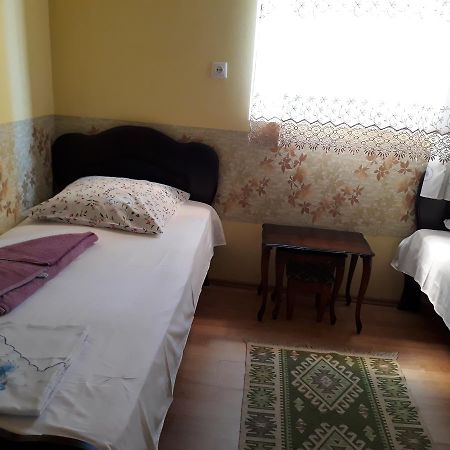 Guest House Nino Batumi Zewnętrze zdjęcie