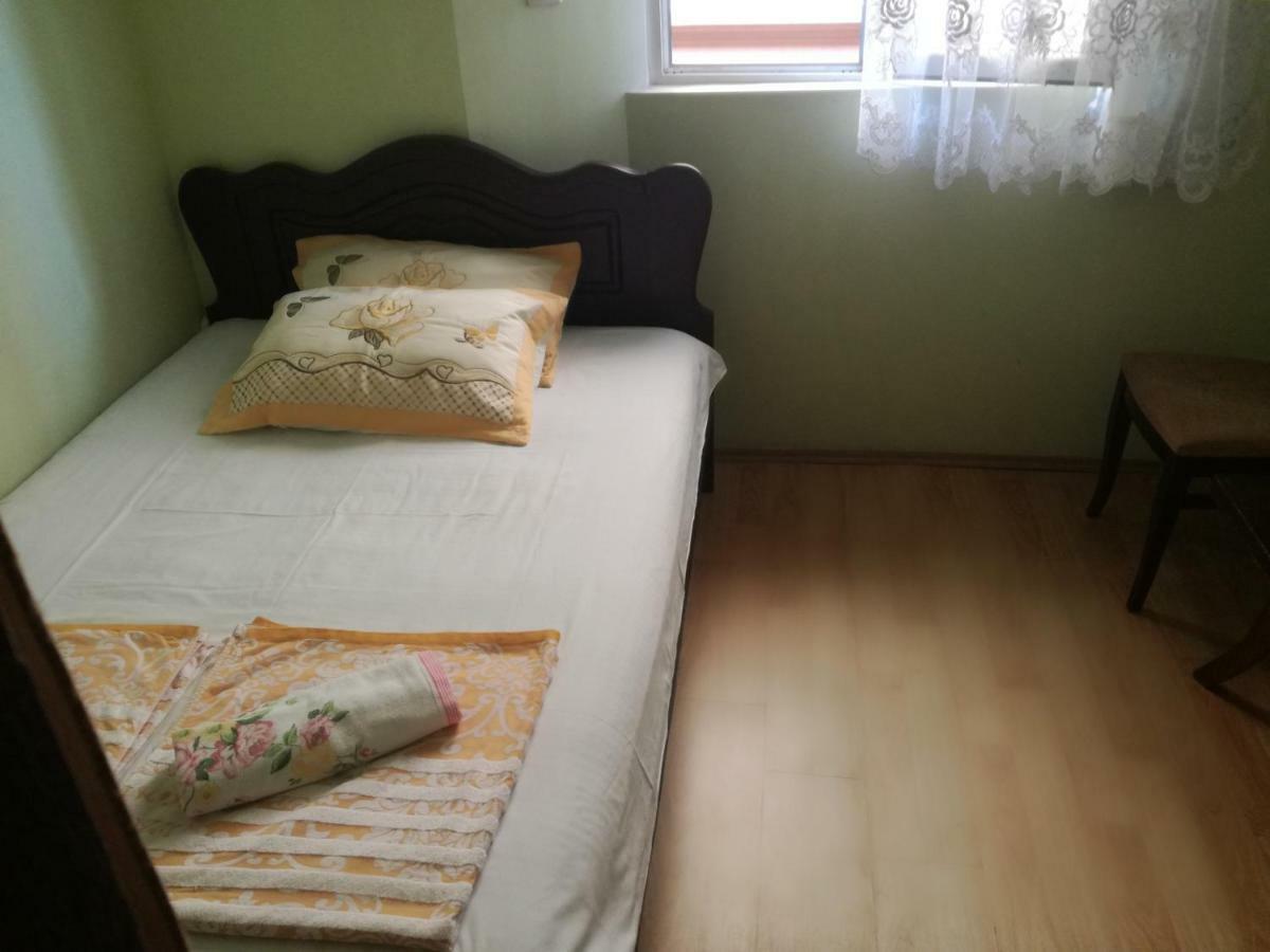 Guest House Nino Batumi Zewnętrze zdjęcie
